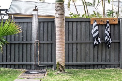 A PERFECT STAY - 3 Salty Sisters - SA Accommodation 3