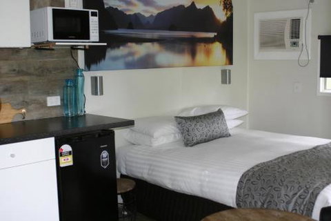 BIG4 Forbes Holiday Park - SA Accommodation 2