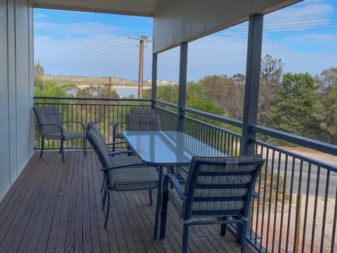 Longbeach House - SA Accommodation 2