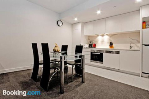 Along Melbournes Magic Boulevard - SA Accommodation 2