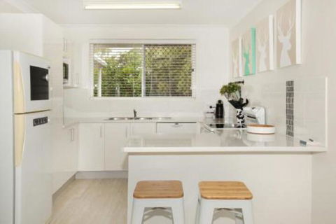 Unit 1 / 14 Tamarindus Street Marcoola Beach Pet Friendly 300 BOND Linen Supplied - SA Accommodation 7