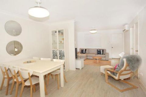 Unit 1 / 14 Tamarindus Street Marcoola Beach Pet Friendly 300 BOND Linen Supplied - SA Accommodation 2