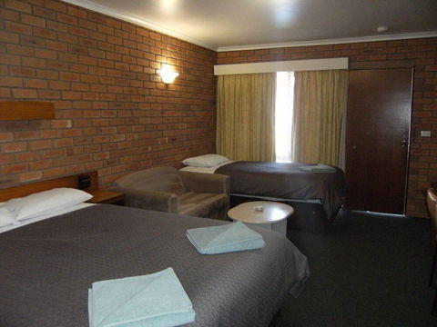Regency Court Motel - SA Accommodation 4