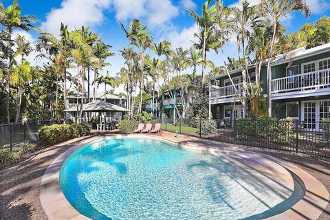 Coral Beach Noosa Resort - SA Accommodation 2