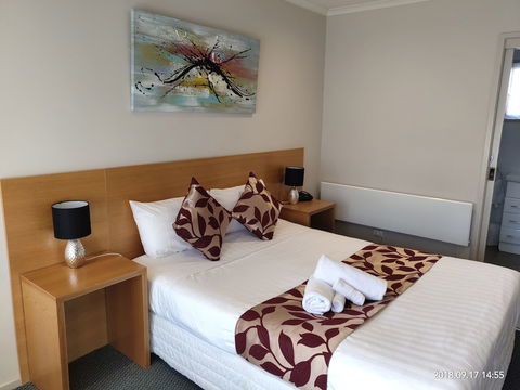 The Coachman Motel & Units - SA Accommodation 4