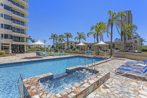 Southern Cross Beachfront Holiday Apartments - SA Accommodation 5