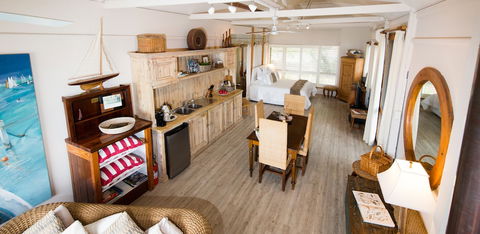 Boathouse - Birks River Retreat - Birks Harbour - SA Accommodation 2