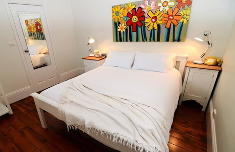 Thelma's Temora - SA Accommodation 1