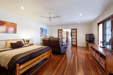 Home At Southside Central - SA Accommodation 6