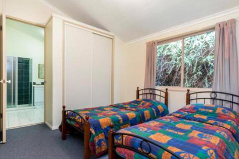Amaroo House - SA Accommodation 4