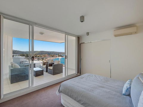 Penthouse 707 4 Bedroom Oceanview Penthouse - SA Accommodation 3