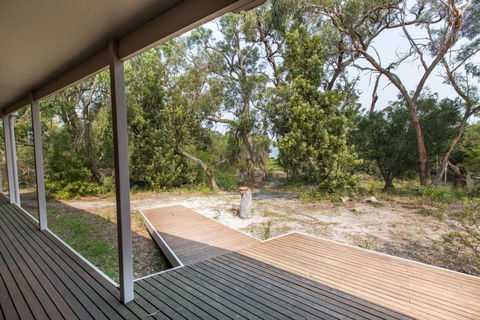 Acacia Lakehouse The Lake At Your Doorstep - SA Accommodation 2
