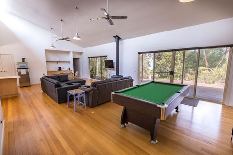 Acacia Lakehouse The Lake At Your Doorstep - SA Accommodation 6