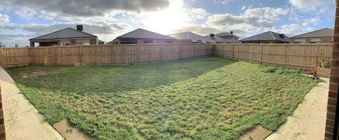 Apple House Tarneit North - SA Accommodation 0