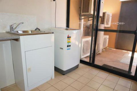 Ningaloo Breeze Villa 5 3 Bedroom Fully Self Contained Holiday Accommodation - SA Accommodation 4