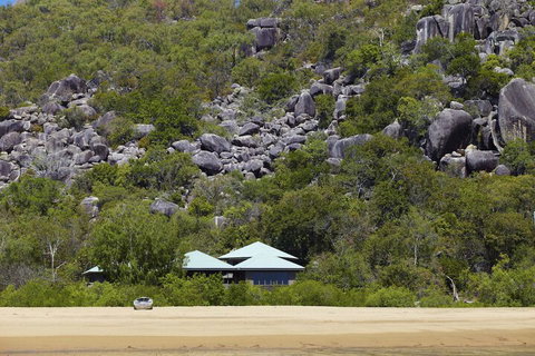 Absolute Beachfront - SA Accommodation 1