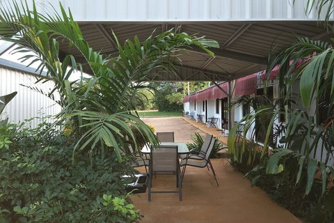 Ash Palms Motor Inn - SA Accommodation 6