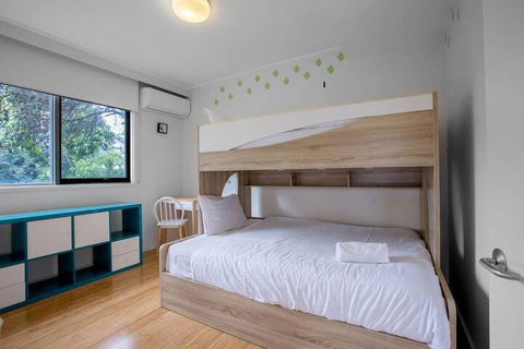 Comfy Holiday House With Pool@rosanna - SA Accommodation 1