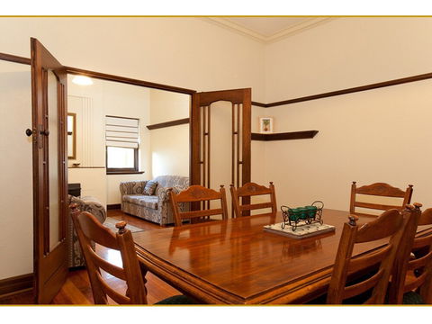 Fairholme Apartment - SA Accommodation 0