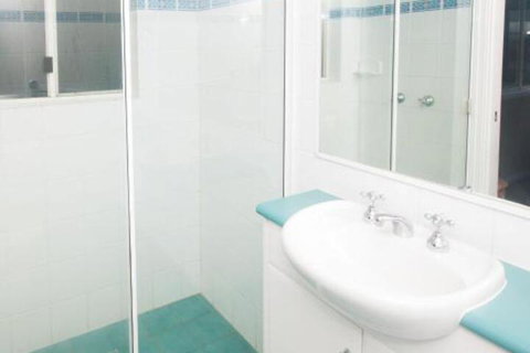 Aquarius Apartment 3 - SA Accommodation 2