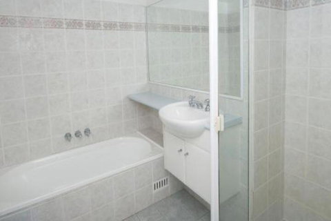 Aquarius Apartment 3 - SA Accommodation 6