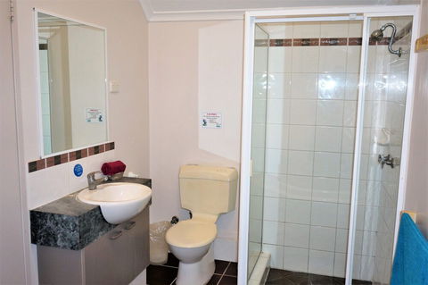 Osprey Holiday Village Unit 213 / 1 Bedroom - SA Accommodation 1