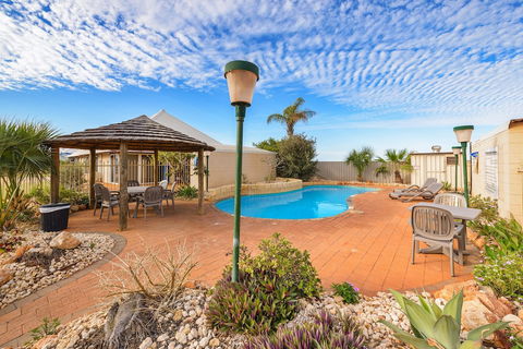 Osprey Holiday Village Unit 122 / 2 Bedroom - SA Accommodation 2