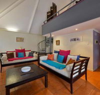 Osprey Holiday Village Unit 112 Vibrant 3 Bedroom Holiday Villa with a Pool in the Complex - SA Accommodation