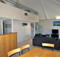 Osprey Holiday Village Unit 108 Serene 3 Bedroom Holiday Villa with a Pool in the Complex - SA Accommodation