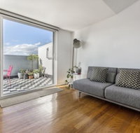 Fabulous Fitzroy Converted Warehouse - SA Accommodation