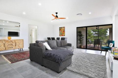 Rockwall Pet Friendly Fire Pit - SA Accommodation 0