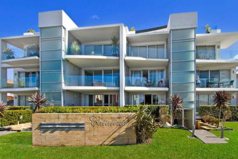 Catalina Luxury 9 - SA Accommodation 0