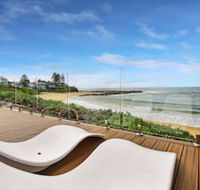 JoeAnne at Blue Bay Absolute Beachfront - SA Accommodation