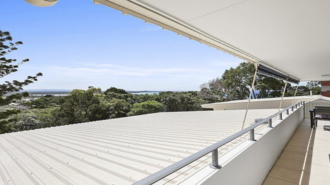 A Stylish Apartment With Noosa Views! Unit 6 Yaringa 29 Noosa Drive - SA Accommodation 4