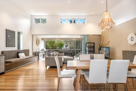 AquawatersatBelongil - SA Accommodation 6