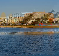 Oaks The Entrance Waterfront Suites - SA Accommodation