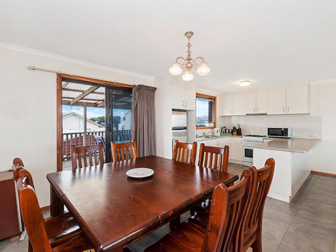 AMBIENCE By THE SEA - SA Accommodation 4