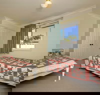 Reef Close 1 / 2 - SA Accommodation