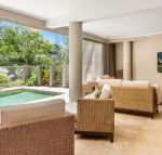 The Stanwell Beach Glass House beach  pool - SA Accommodation