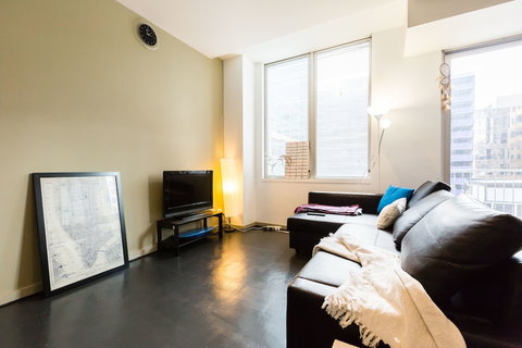 MEGAN, 2BDR Melbourne Apartment - SA Accommodation 3