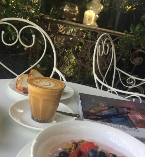 Andres Mews Luxury Serviced Apartments - SA Accommodation 5