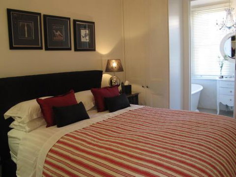 Andres Mews Luxury Serviced Apartments - SA Accommodation 6