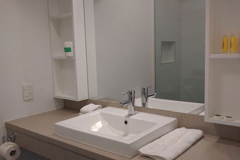 RMIT Village House - SA Accommodation 4