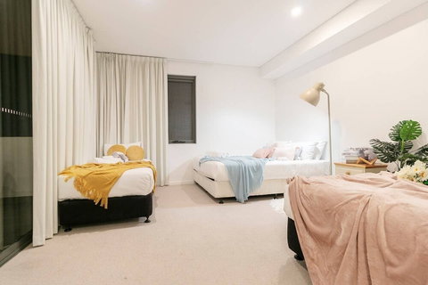 A19 Darling Harbour 2 BDR APT - SA Accommodation 5