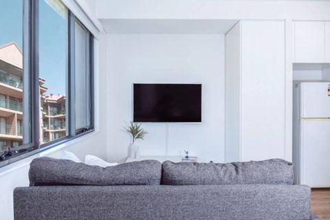 E06-darling Harbour Studio - SA Accommodation 1