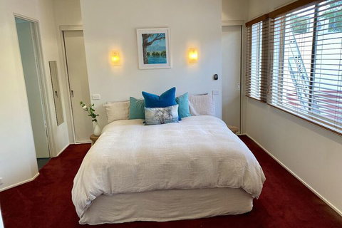 315 West St. Kilda 3 Bedroom House - SA Accommodation 5