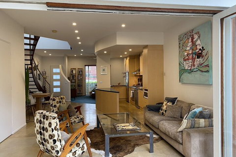 315 West St. Kilda 3 Bedroom House - SA Accommodation 0