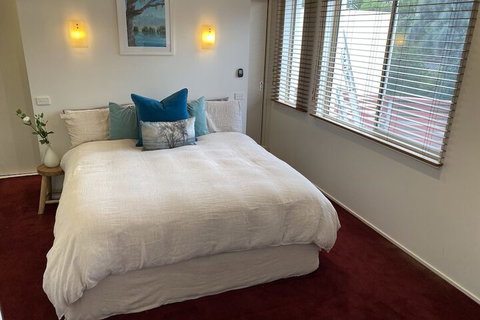 315 West St. Kilda 3 Bedroom House - SA Accommodation 6