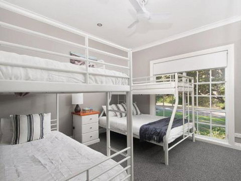 The Croft 11 Boulder Bay Rd Cosy Beach House With Aircon & Only 270m To The Beach - SA Accommodation 4