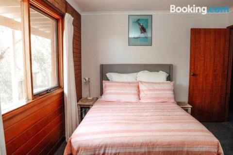 Banksia Beach House - SA Accommodation 2